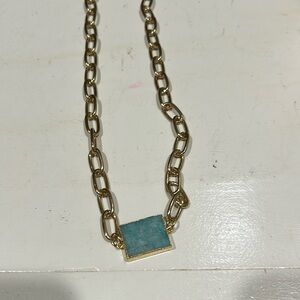 Beautiful Saks fifth avenue turquoise necklace
